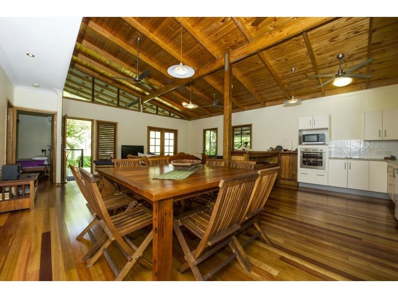 16 Bottiger Street, Nelly Bay, Magnetic Island QLD 4819