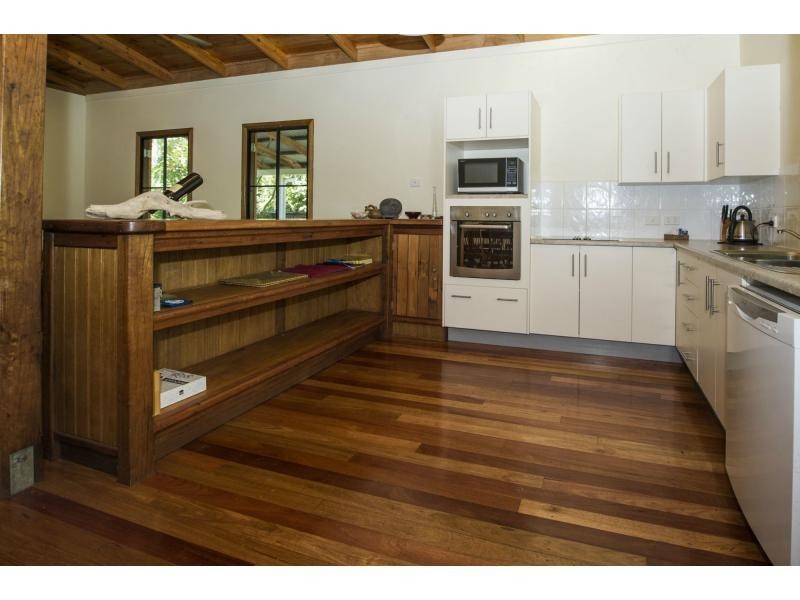 16 Bottiger Street, Nelly Bay, Magnetic Island QLD 4819