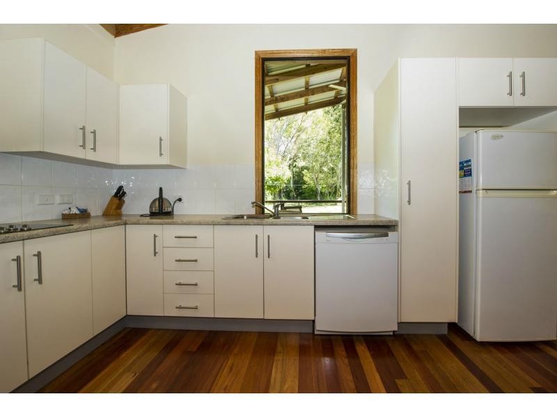 16 Bottiger Street, Nelly Bay, Magnetic Island QLD 4819