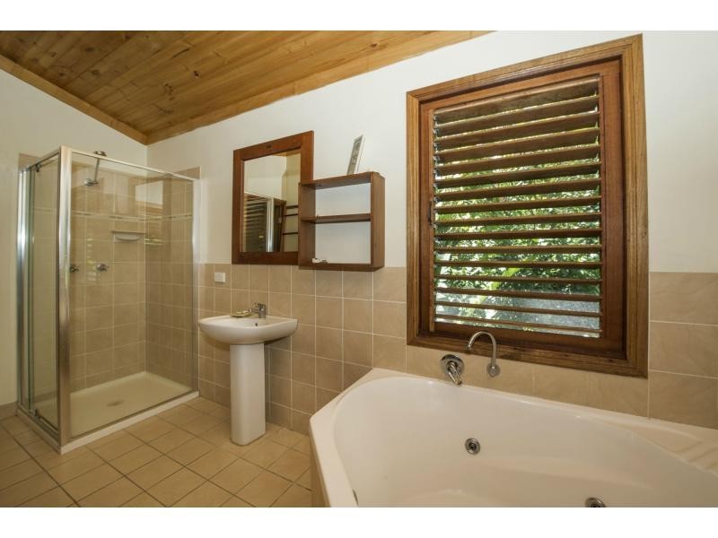 16 Bottiger Street, Nelly Bay, Magnetic Island QLD 4819