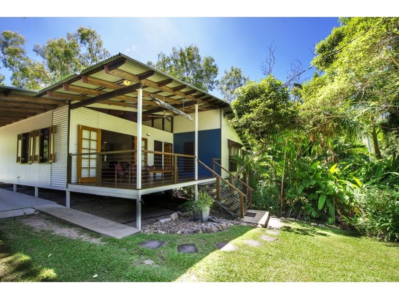 16 Bottiger Street, Nelly Bay, Magnetic Island QLD 4819