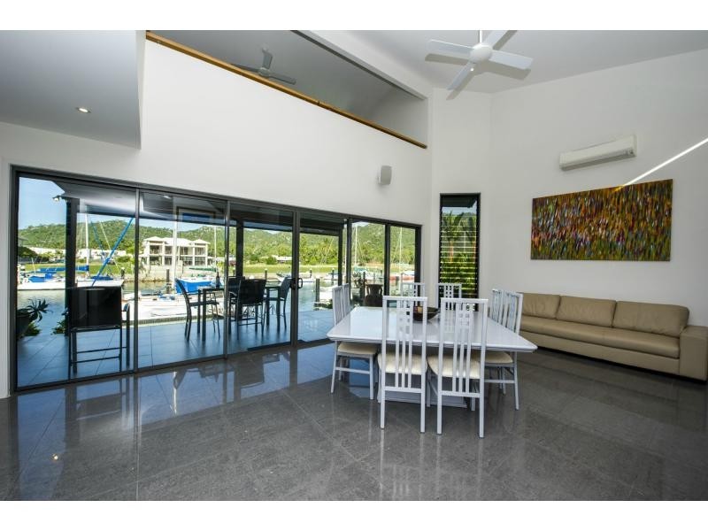 20 The Cove, Nelly Bay QLD 4819