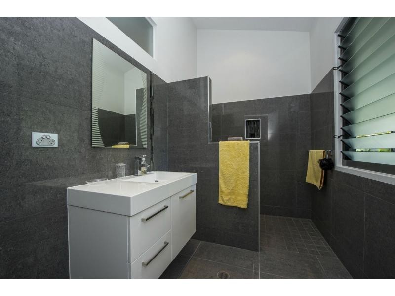 20 The Cove, Nelly Bay QLD 4819