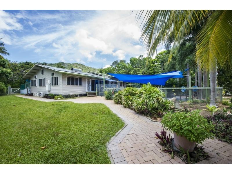 146-150 Gifford Street, Horseshoe Bay, Magnetic Island QLD 4819