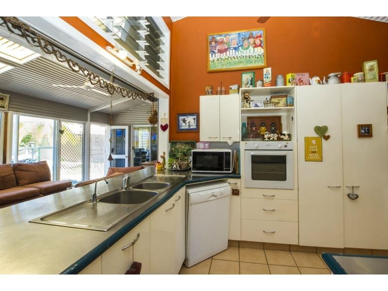 146-150 Gifford Street, Horseshoe Bay, Magnetic Island QLD 4819