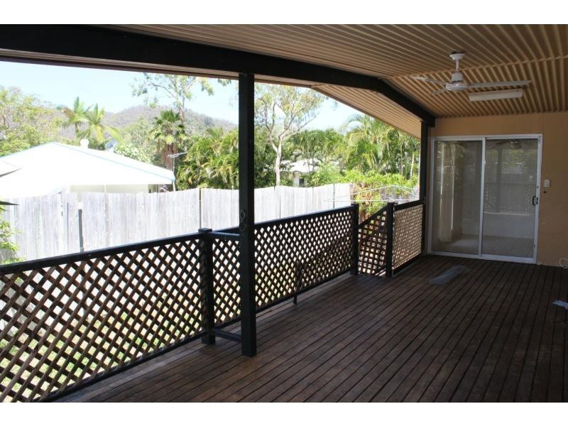 53 Kelly Street, Nelly Bay, Magnetic Island QLD 4819
