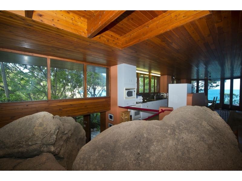 12 Boulder Court, Nelly Bay QLD 4819