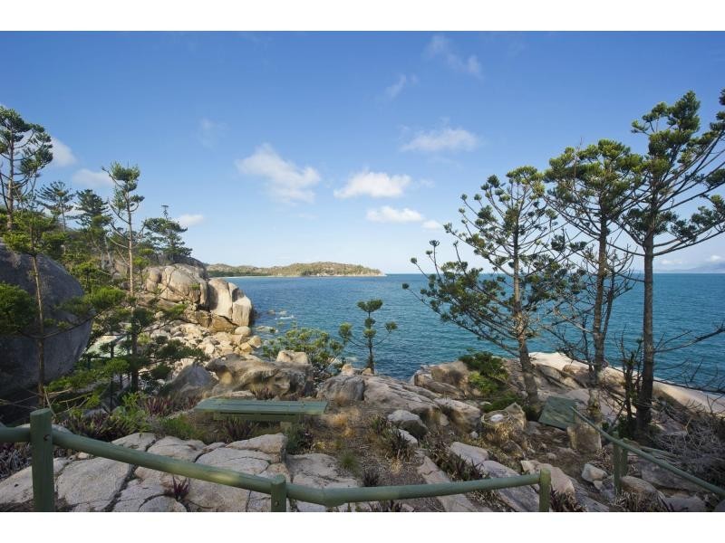 12 Boulder Court, Nelly Bay QLD 4819