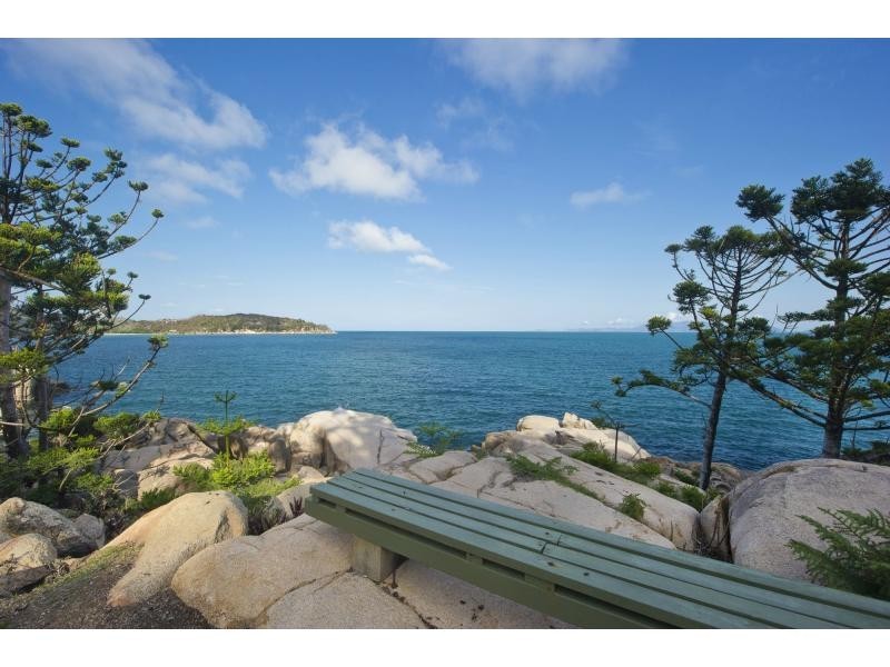 12 Boulder Court, Nelly Bay QLD 4819