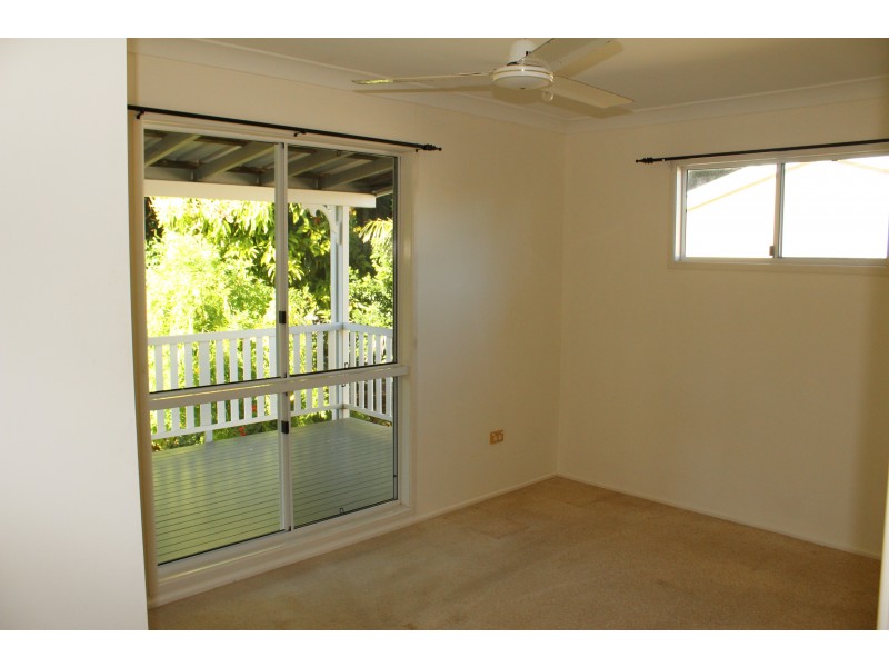 22 Birt Street, Picnic Bay QLD 4819