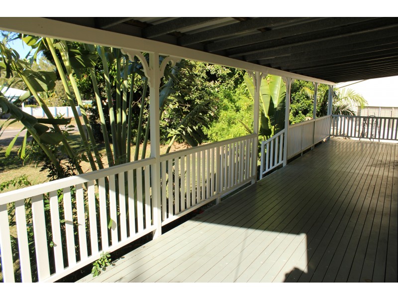 22 Birt Street, Picnic Bay QLD 4819