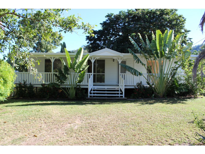 22 Birt Street, Picnic Bay QLD 4819