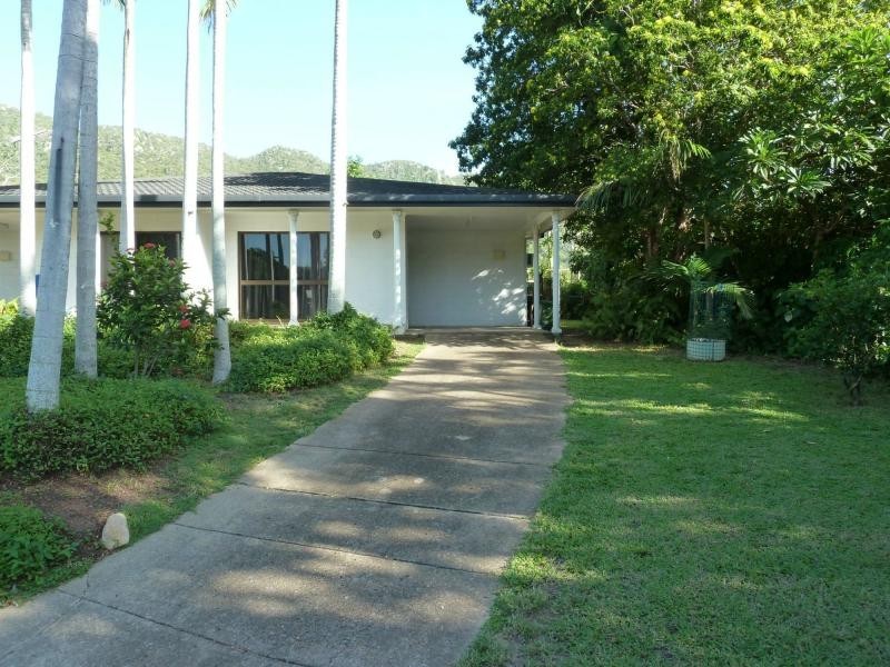 2/5 Gustav Court, Nelly Bay, Magnetic Island QLD 4819