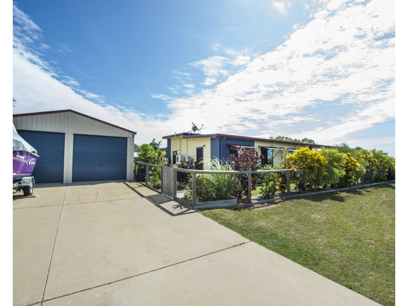 98 Gifford Street, Horseshoe Bay QLD 4819