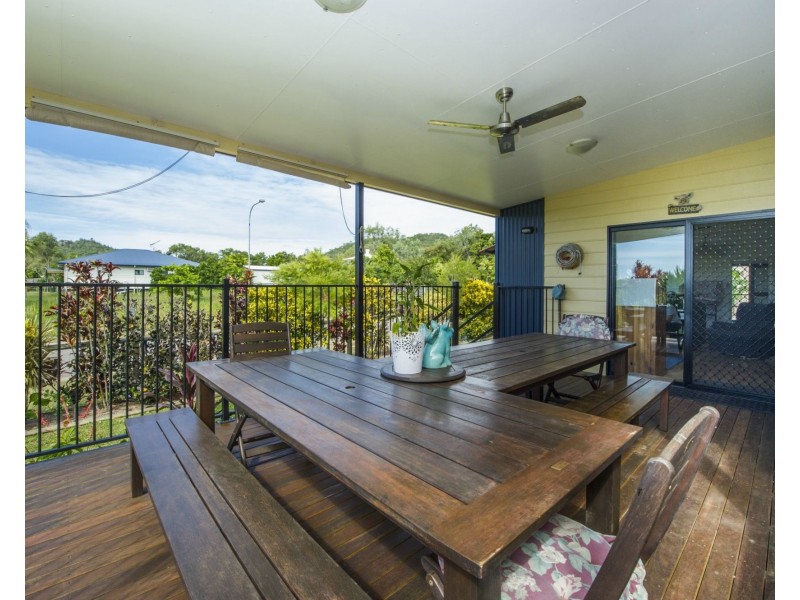 98 Gifford Street, Horseshoe Bay QLD 4819