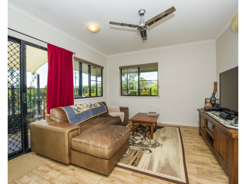 98 Gifford Street, Horseshoe Bay QLD 4819