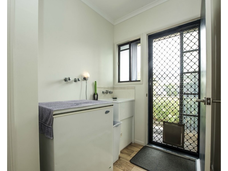 98 Gifford Street, Horseshoe Bay QLD 4819