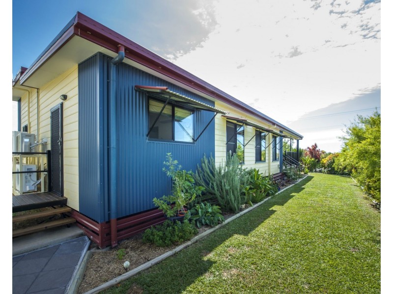 98 Gifford Street, Horseshoe Bay QLD 4819