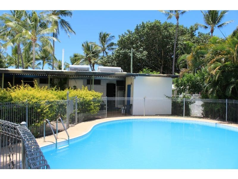 14-15 The Esplanade, Nelly Bay QLD 4819