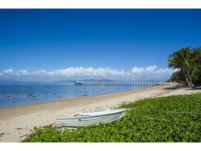Unit 1/6 Esplanade , Picnic Bay, Magnetic Island QLD 4819