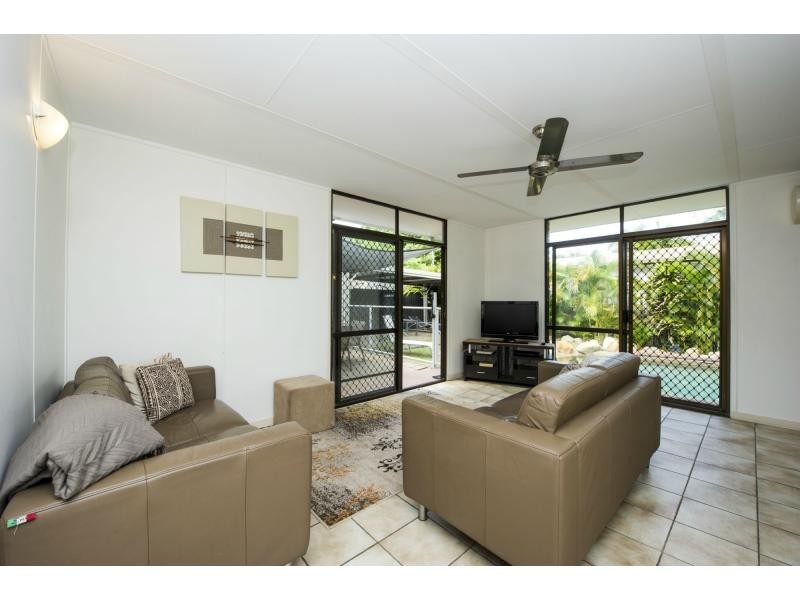 5 Robson Street, Nelly Bay QLD 4819