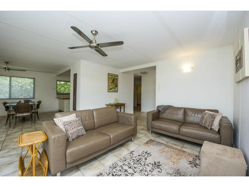 5 Robson Street, Nelly Bay QLD 4819