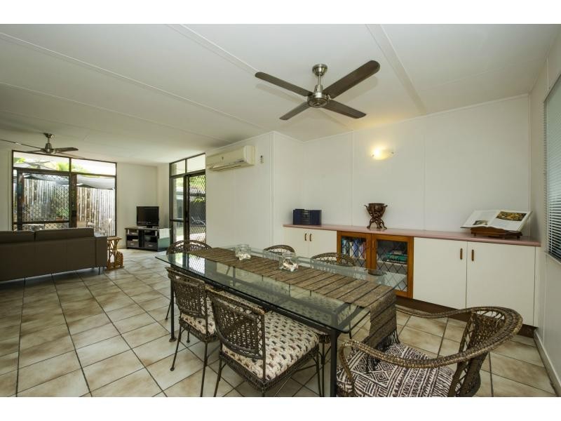 5 Robson Street, Nelly Bay QLD 4819