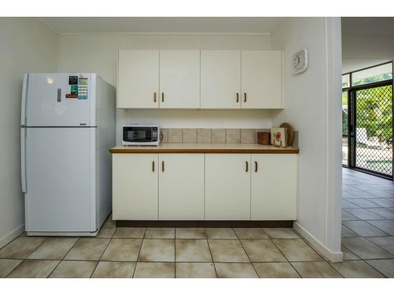 5 Robson Street, Nelly Bay QLD 4819