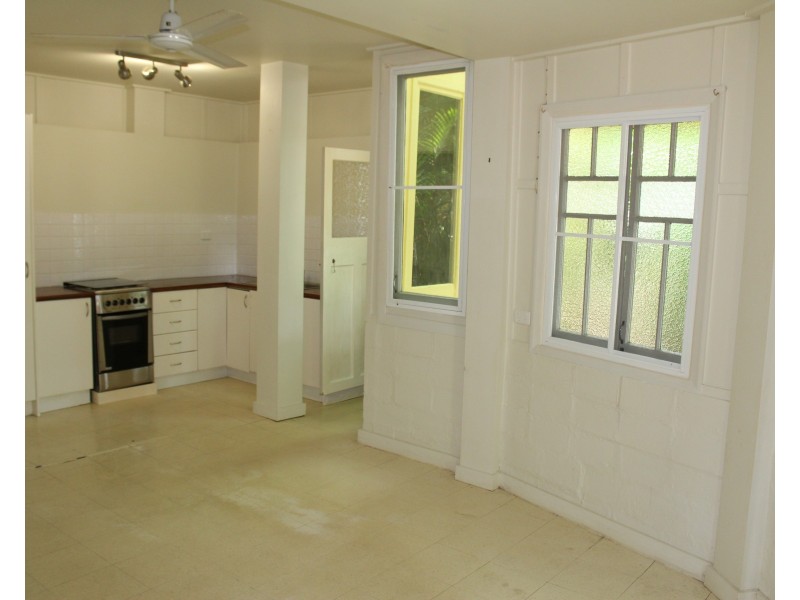 14 Murray Street St, Nelly Bay QLD 4819