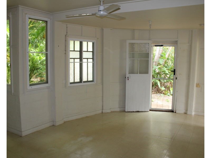 14 Murray Street St, Nelly Bay QLD 4819