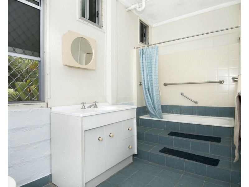 14 Murray Street St, Nelly Bay QLD 4819