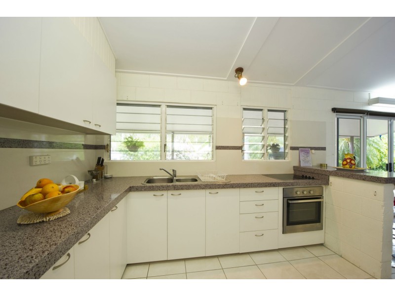21 THE GROVE, Nelly Bay QLD 4819