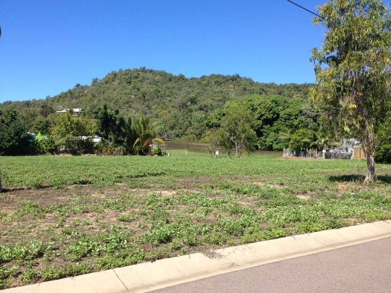 1 Stetan Court, Horseshoe Bay QLD 4819