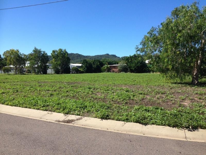 1 Stetan Court, Horseshoe Bay QLD 4819