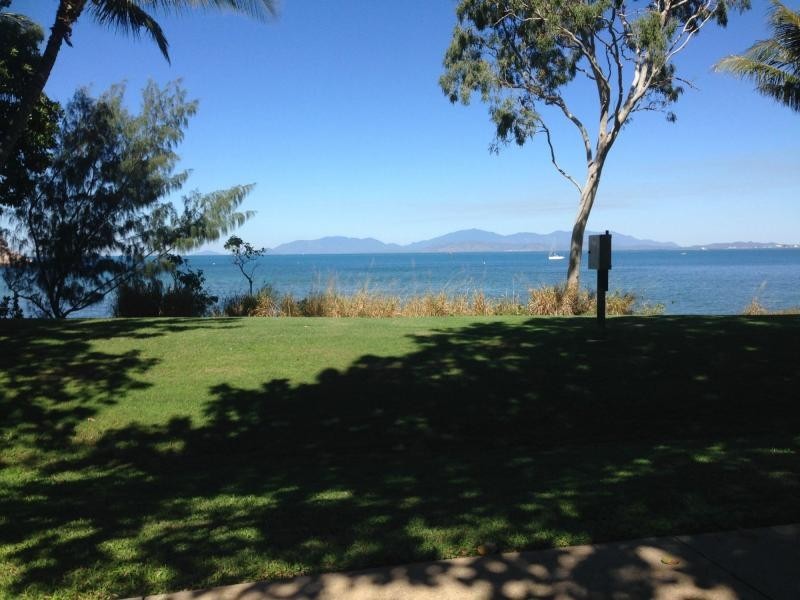 7/11-19 Esplanade, Picnic Bay QLD 4819