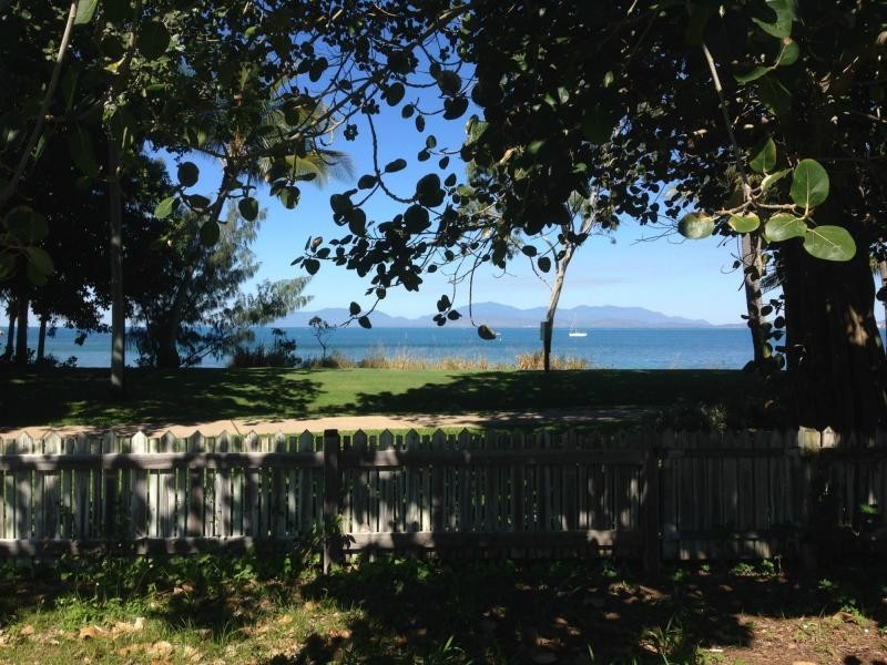 7/11-19 Esplanade, Picnic Bay QLD 4819