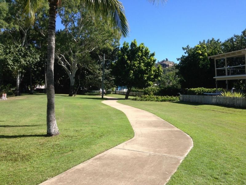 7/11-19 Esplanade, Picnic Bay QLD 4819
