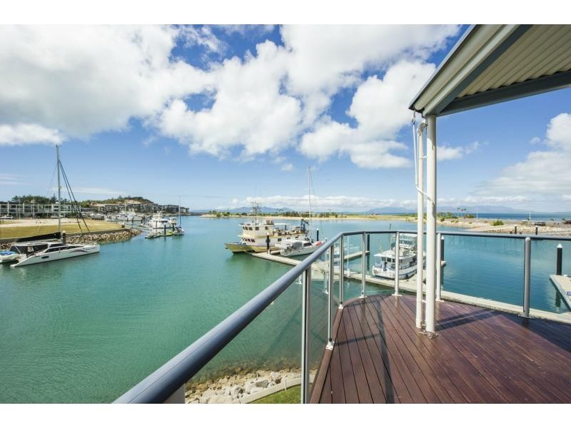 2/6 Terrace Place ‘Water’s Edge’, Nelly Bay QLD 4819