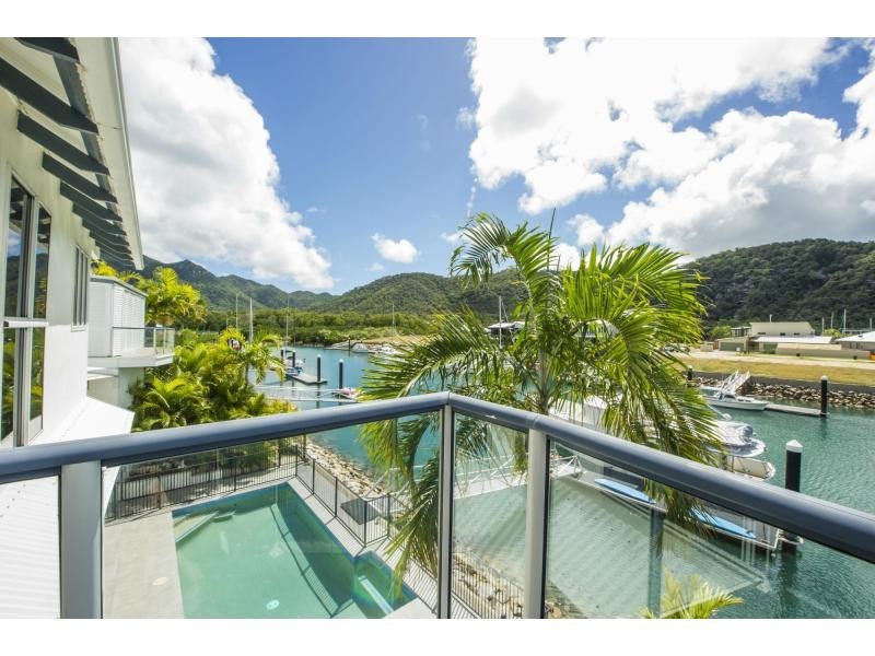 2/6 Terrace Place ‘Water’s Edge’, Nelly Bay QLD 4819