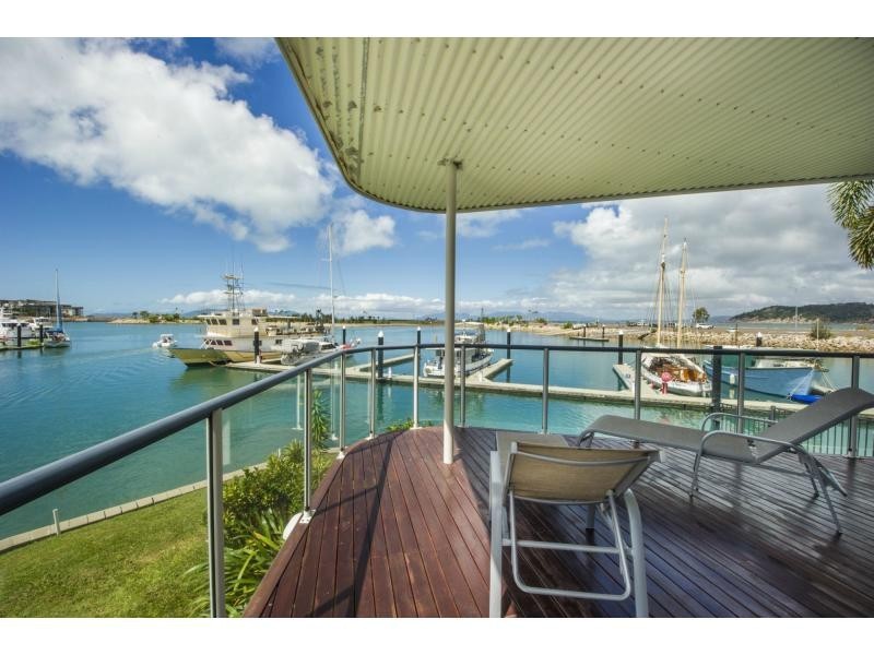 2/6 Terrace Place ‘Water’s Edge’, Nelly Bay QLD 4819
