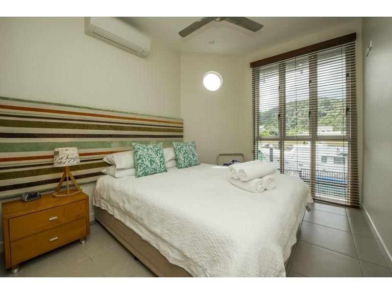 2/6 Terrace Place ‘Water’s Edge’, Nelly Bay QLD 4819