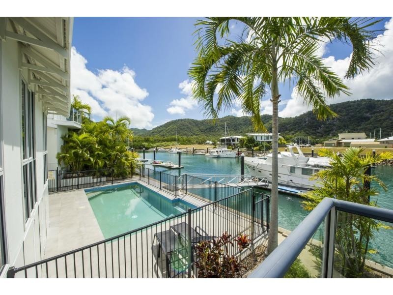 2/6 Terrace Place ‘Water’s Edge’, Nelly Bay QLD 4819