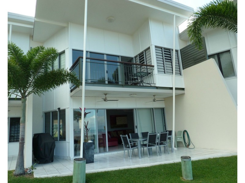 4/13-15 Terrace Place, Nelly Bay QLD 4819