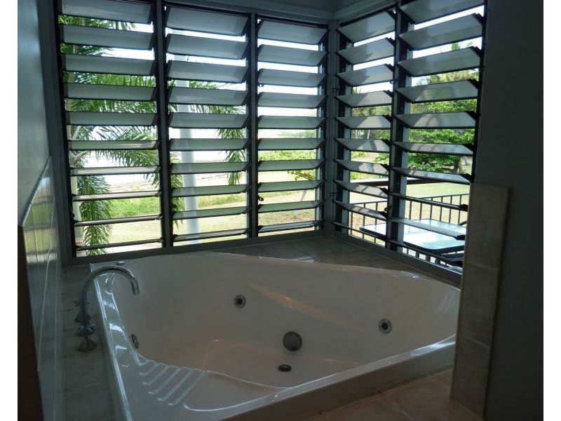 4/13-15 Terrace Place, Nelly Bay QLD 4819