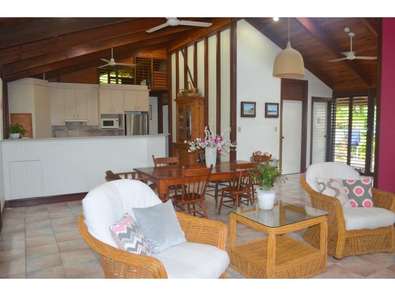 6 Coleton Court, Nelly Bay, Magnetic Island QLD 4819