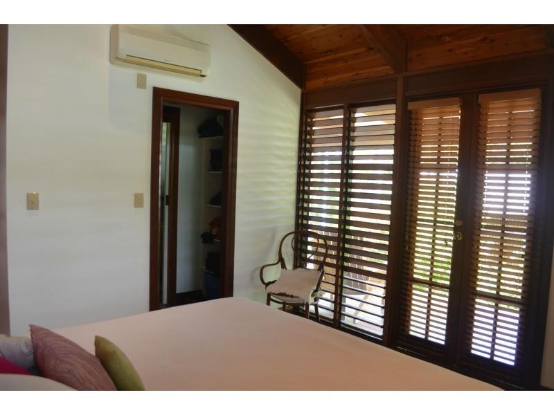 6 Coleton Court, Nelly Bay, Magnetic Island QLD 4819