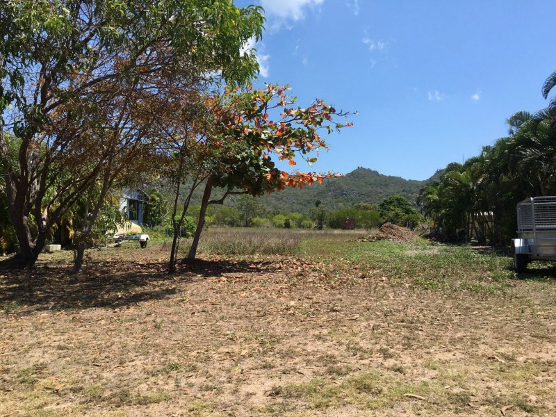 7 Pirie Street, Horseshoe Bay QLD 4819