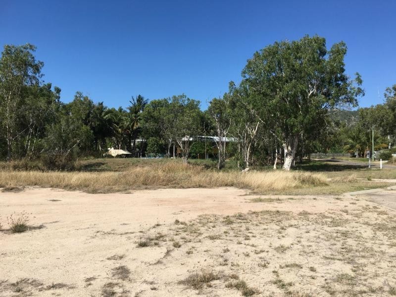 22F The Esplanade, Nelly Bay QLD 4819