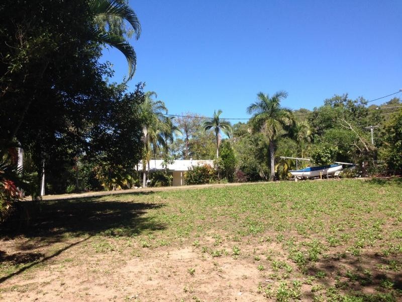21 Nerita Crescent, Nelly Bay QLD 4819