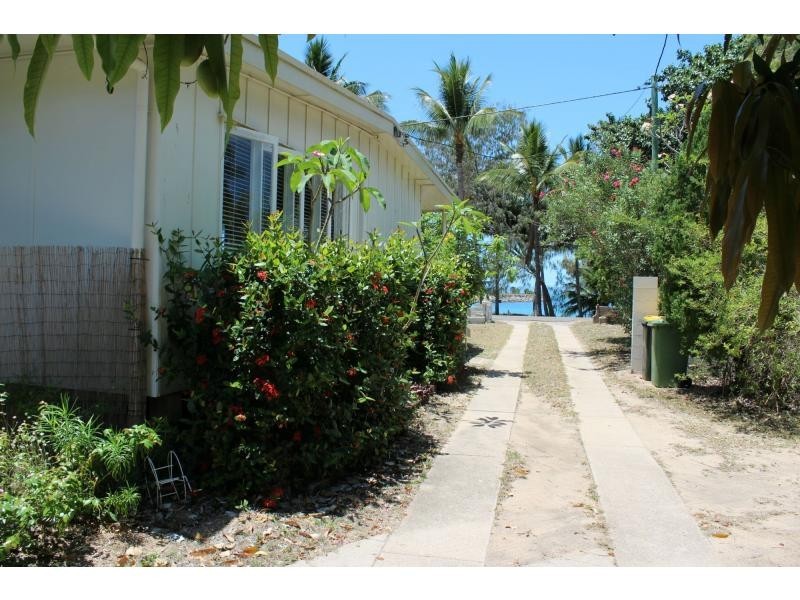 12 The Esplanade, Nelly Bay QLD 4819